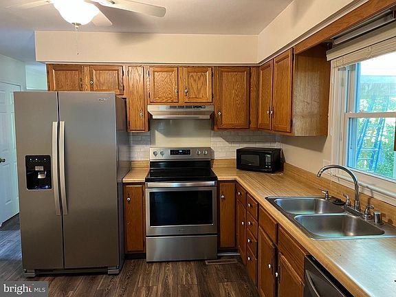 4th image of 10708 Ann Davis Dr