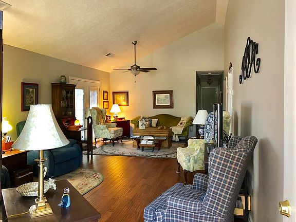 2nd image of 1145 Lantern Creek Ct