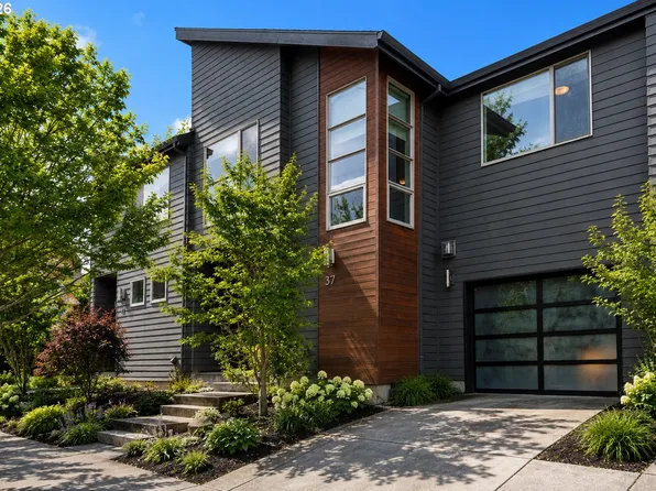 37 NE Skidmore St, Portland, OR 97211