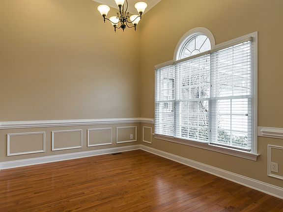 4th image of 3 Highland Bluff Ct