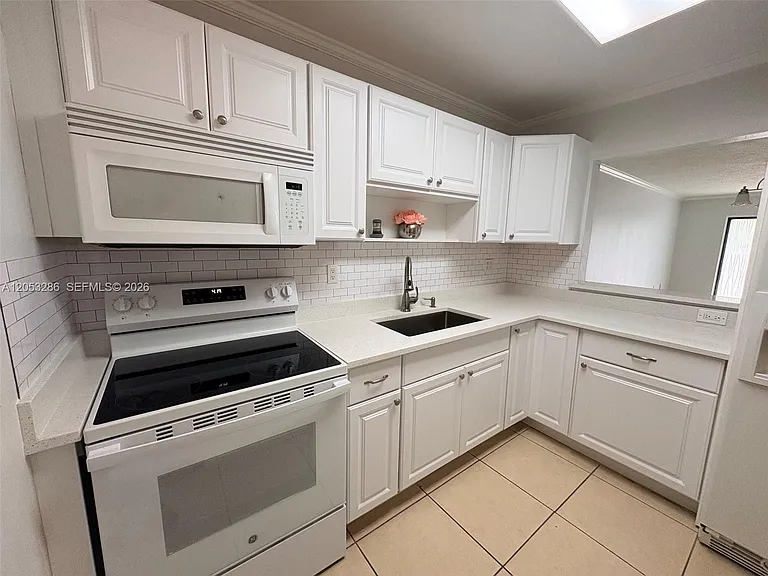 220 W Park Dr #104-3 — Photo 2