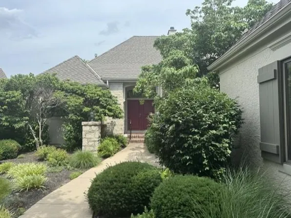 14741 Beverly St, Overland Park, KS 66223