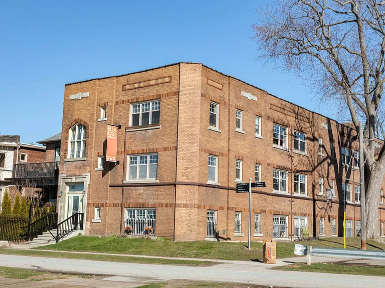 15 Hubbard Blvd #21 — Photo 14