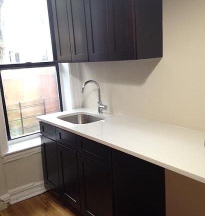3rd image of 110 Empire Blvd APT 8