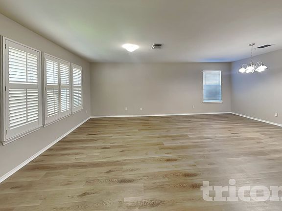 5th image of 4120 Wensledale Dr