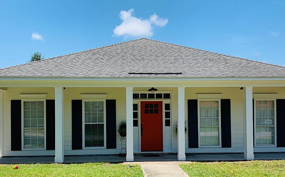 1st image of 913 Handsboro Dr
