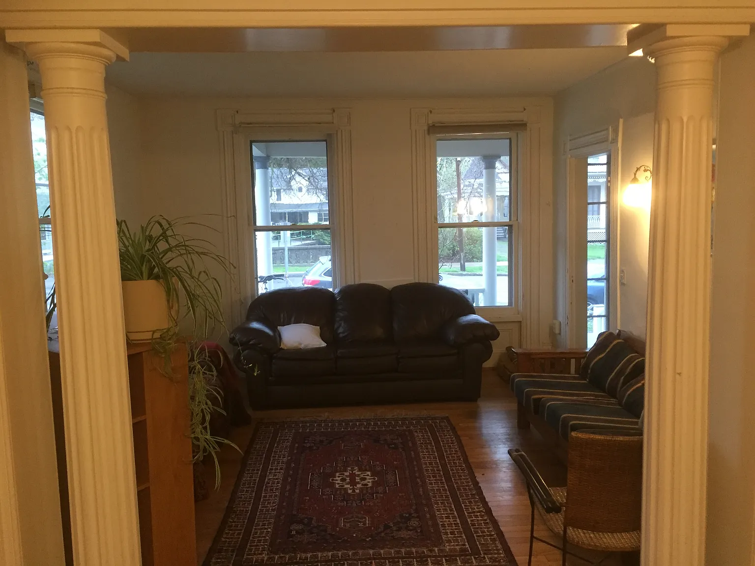 5 bed, 1300 sqft, $735 — Photo 4