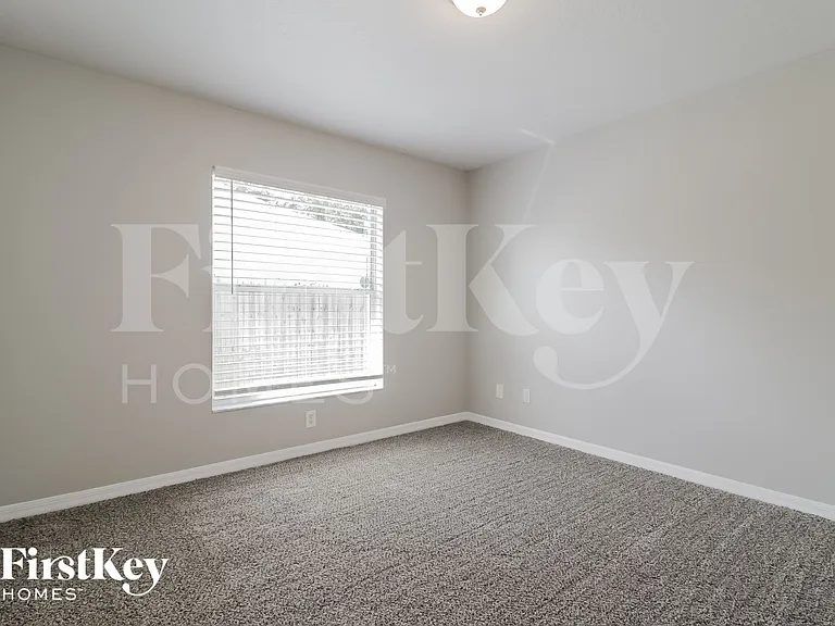 660 Wild Flower St — Photo 13