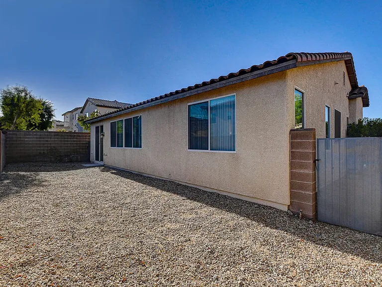 9215 Horseshoe Basin Ave — Photo 41
