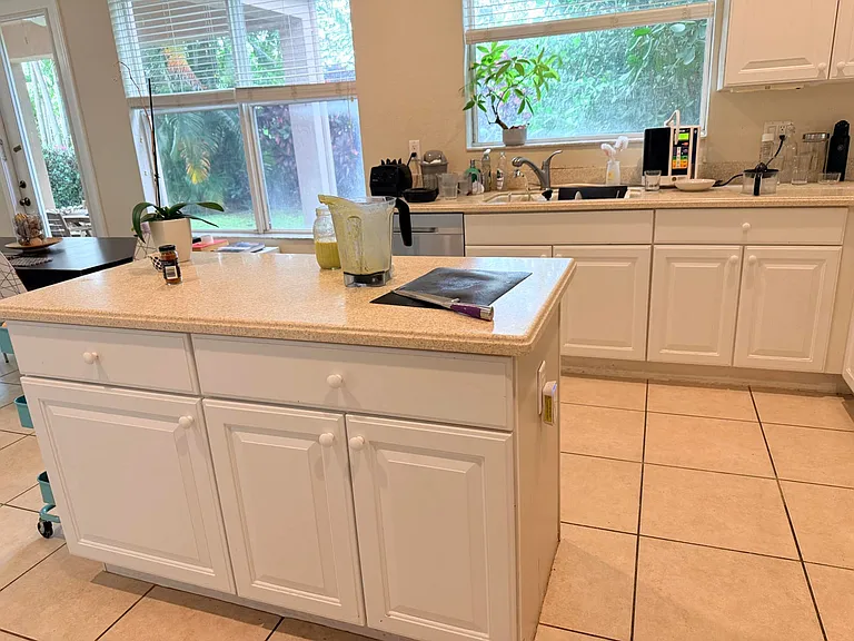 17 Country Lake Cir — Photo 5