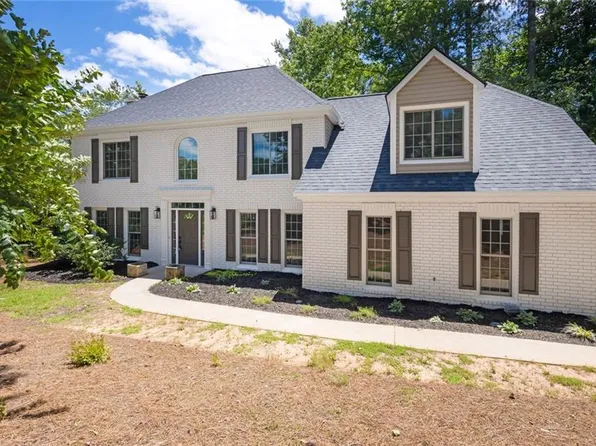 9380 Grace Lake Dr, Douglasville, GA 30135