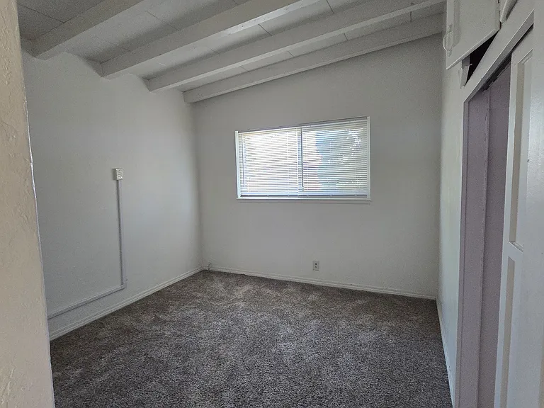 2710 Fern Way — Photo 8