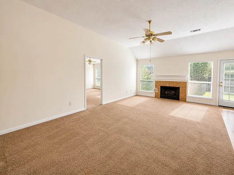 6858 Stillwater Dr — Photo 4