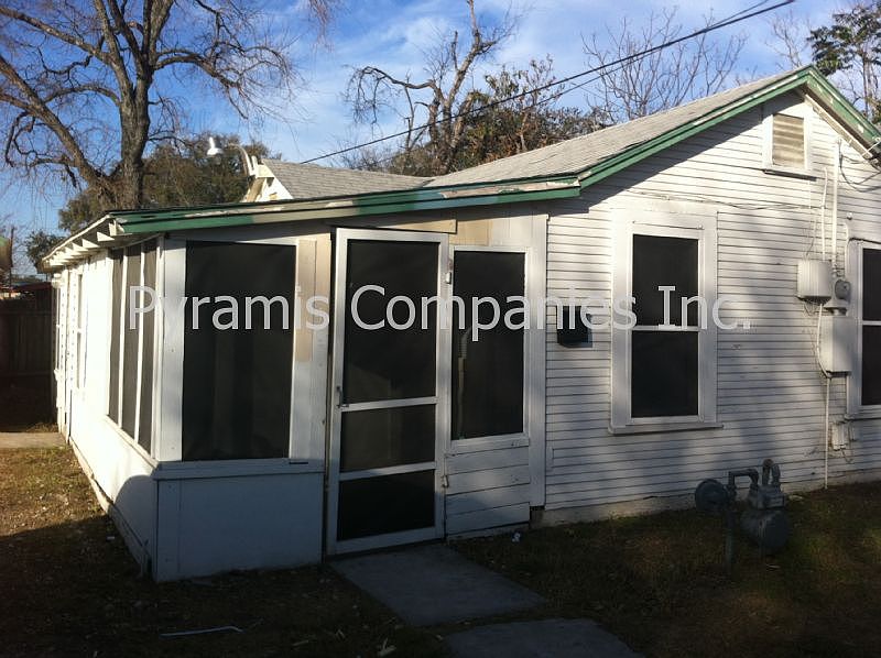 1st image of 4607 Reina Dr