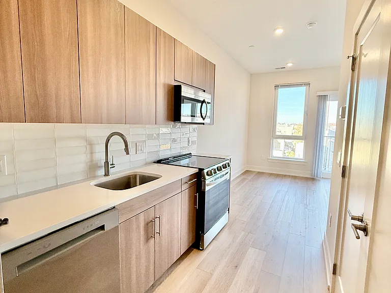 128 W Girard Ave #309 — Photo 1