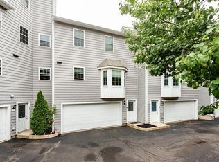 2 Ricciuti Dr UNIT 6, Quincy, MA 02169