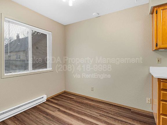 5th image of 1611 E Montana Ave #A