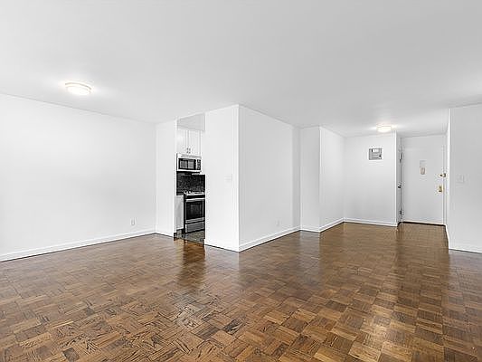 4th image of 401 E 86th St APT 2N
