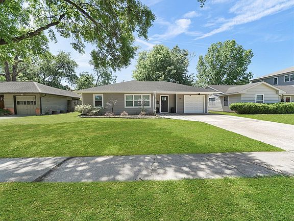 2nd image of 2215 Saxon Dr