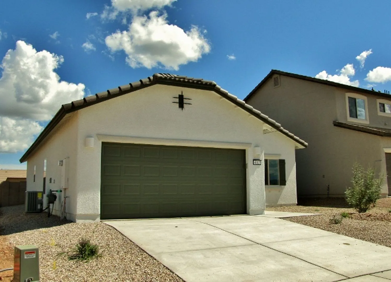 3BR/2BA/2CG, 1423 sq.ft. rental in the Holiday subdivision, Sierra Vista, AZ — Photo 2