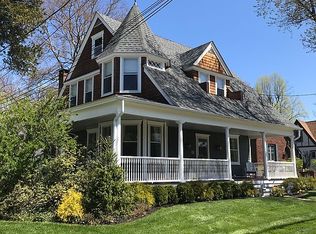 162 Pinckney Rd, Little Silver, NJ 07739