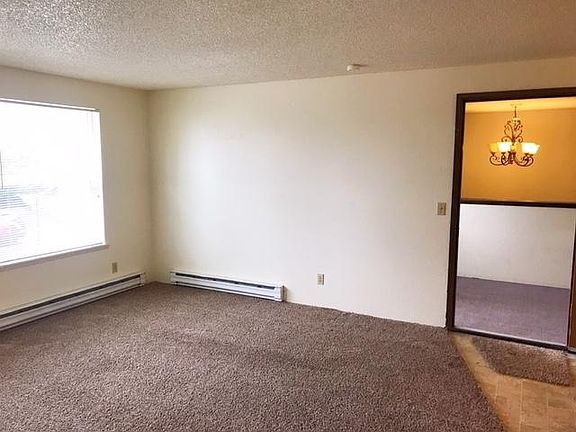 4th image of 2127 12th St APT B104