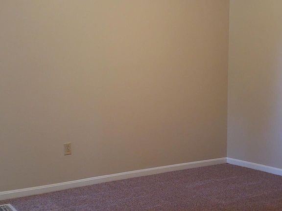 2nd image of 711 Vine St APT 1