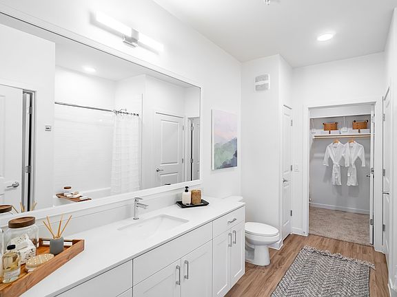 5th image of 6107 Decker Ln #10101