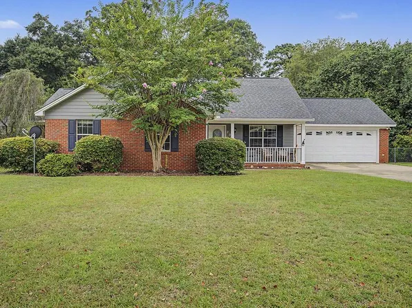 201 Spring Lake Dr, Leesburg, GA 31763