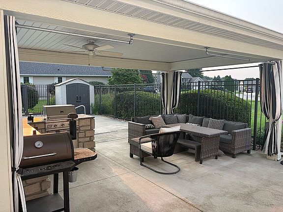 5th image of 20400 Meridian Ct
