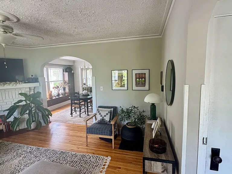 1634 Cordova Ave #UP — Photo 9