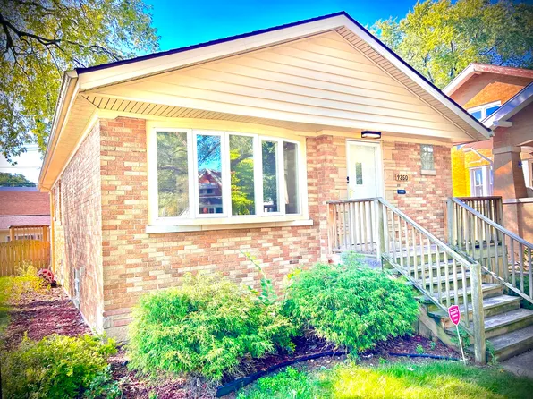 9350 S Troy Ave, Evergreen Park, IL 60805