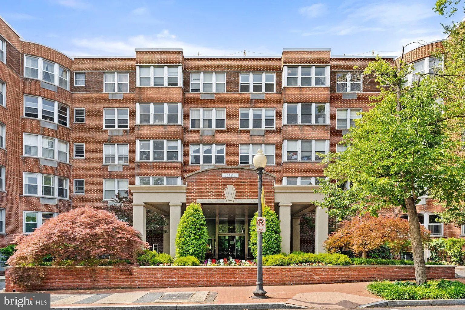 2500 Q St NW APT 721 photo 1