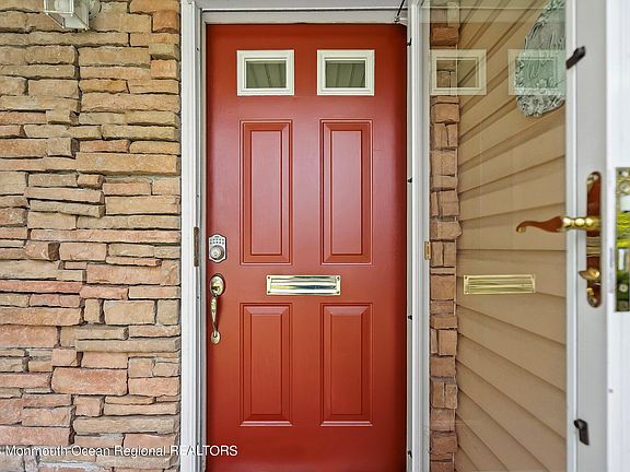 4th image of 2226 Kilkare Parkway