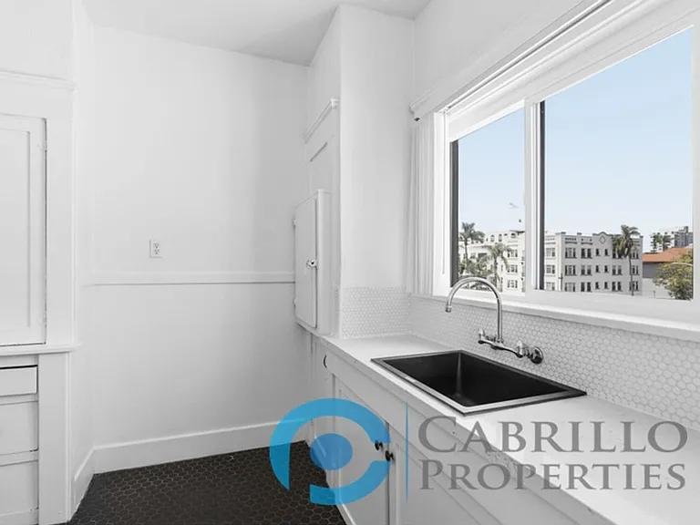 Casa Blanca Apartments — Photo 37