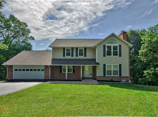 3325 Eaglebrook Rd, Christiansburg, VA 24073