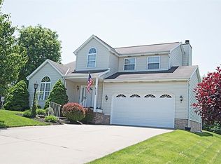 401 Hampton Ct, Seven Fields, PA