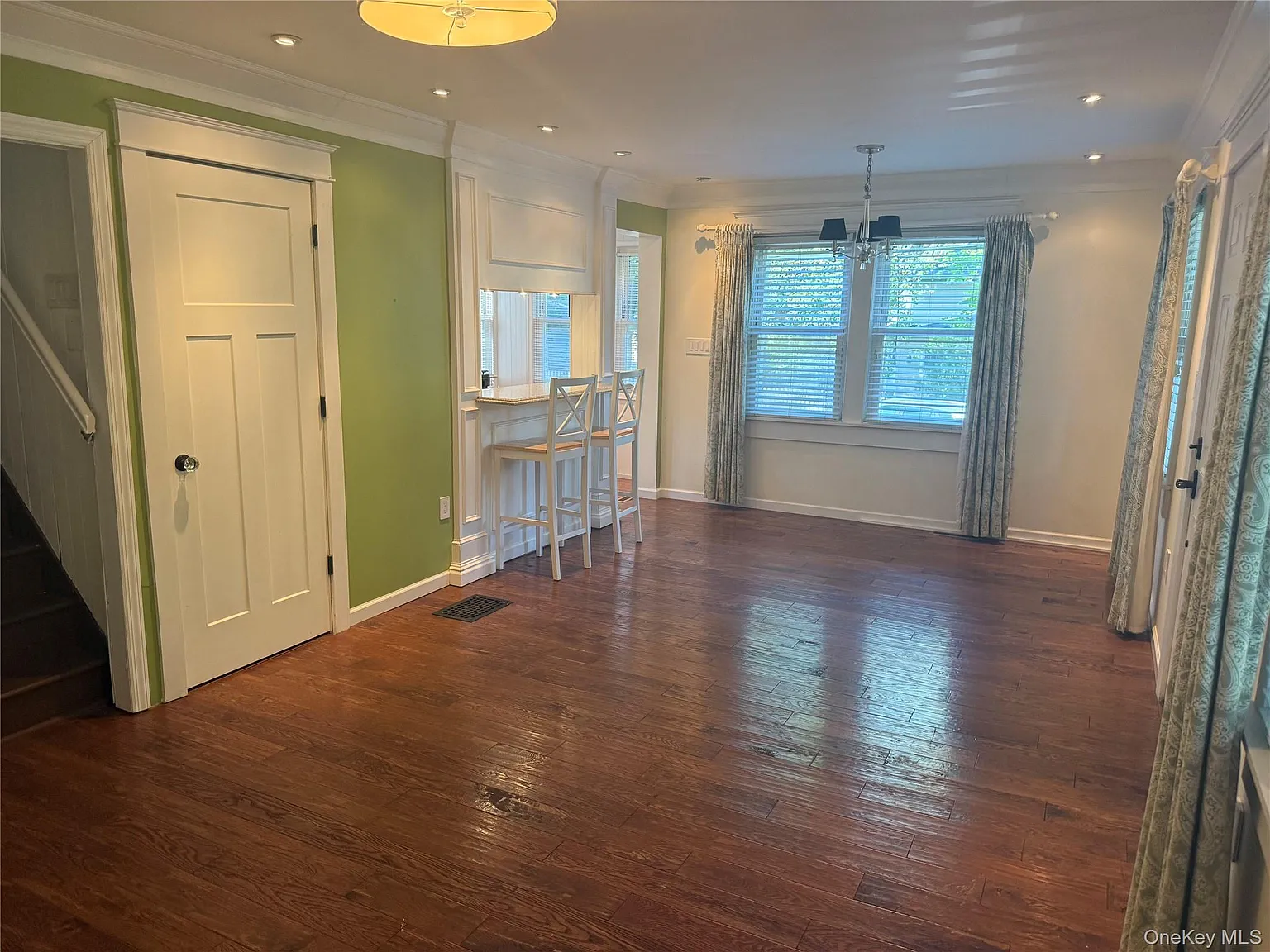 2 bed, 1.5 bath, 824 sqft, $4,900 — Photo 4