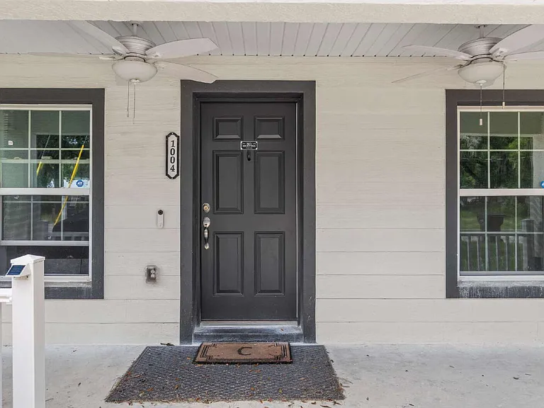 1004 NW 1st St — Photo 8