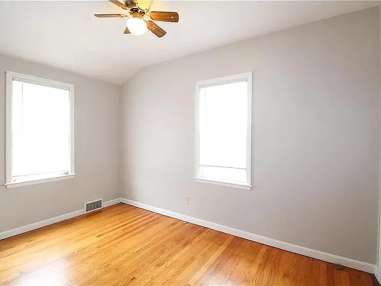 6300 Colby Ave — Photo 9