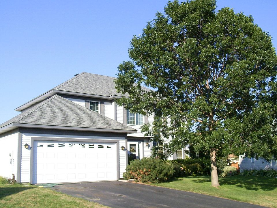 1st image of 851 Autumn Dr
