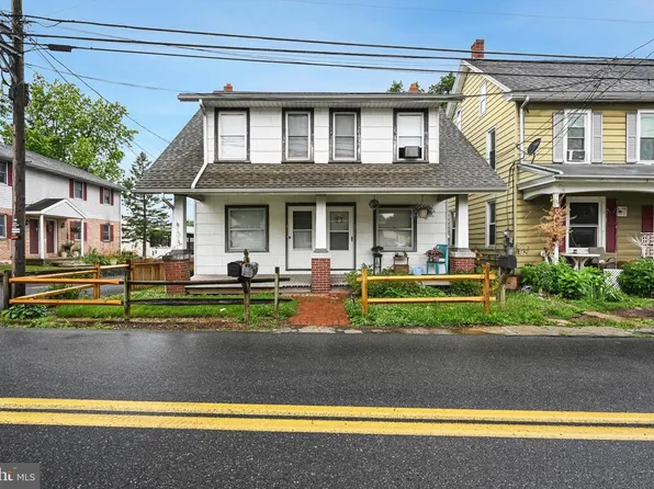 37 Mechanic St, Reinholds, PA 17569