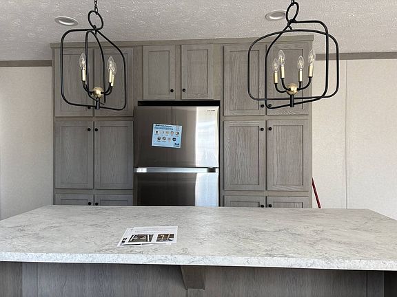 5th image of 641 W Walnut St #14