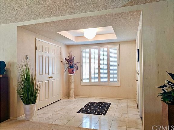 3rd image of 824 Calle Del Sol