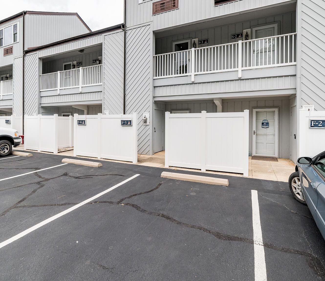 16109 Smith Mountain Lake Pkwy S3, Huddleston, VA 24104 Zillow