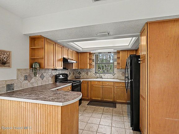 4th image of 3431 Cove Ct