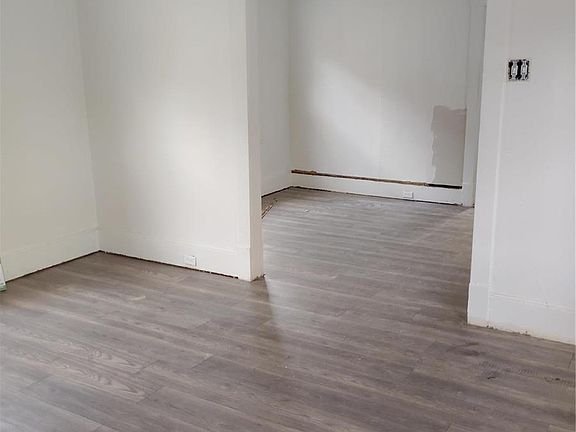 4th image of 6062 Thekla Ave
