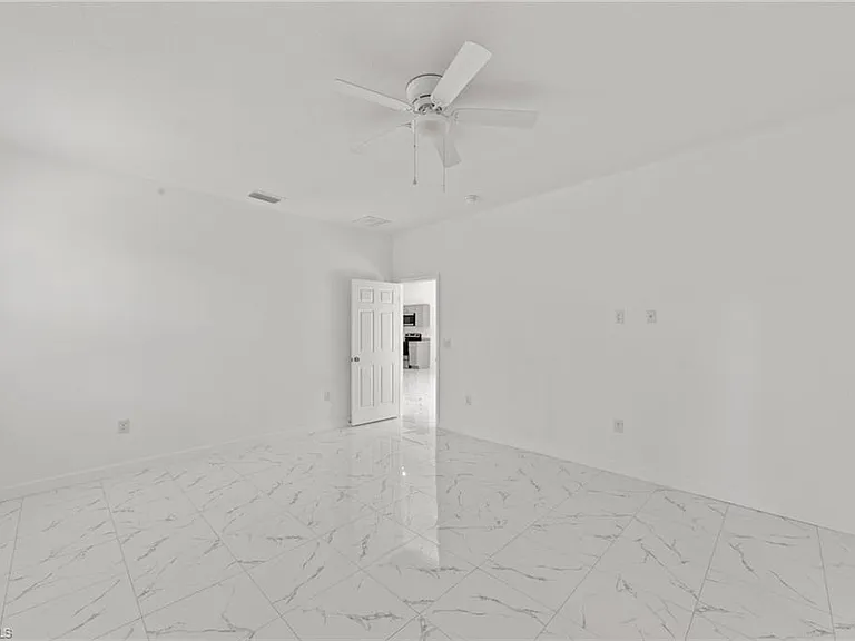 1940 Laverna Ave — Photo 15