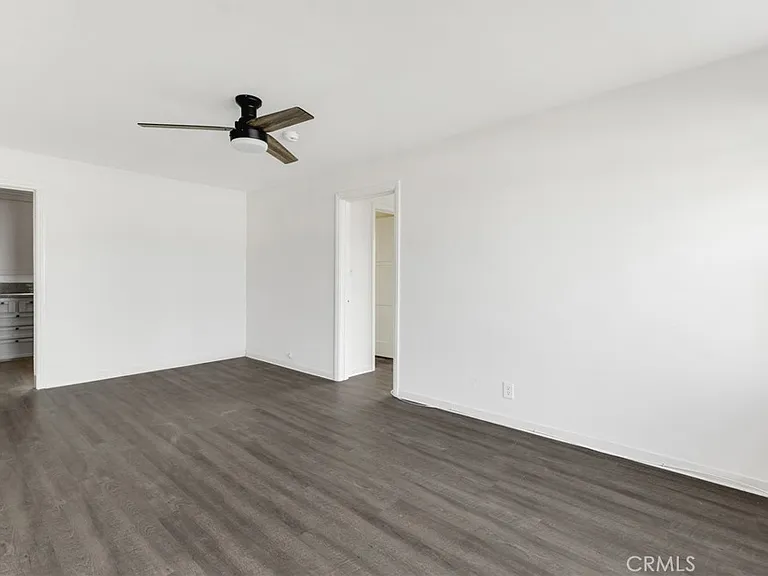 2441 3rd St #7 — Photo 10