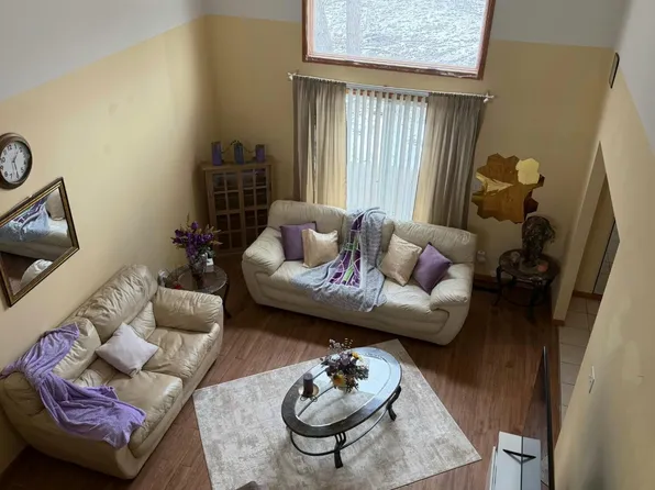 1763 Amber Dr, Hobart, IN 46342